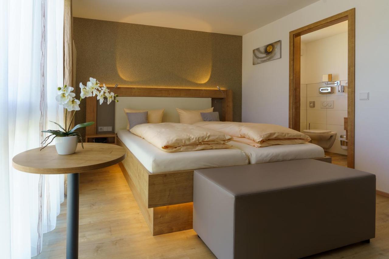 Hotel Rosenstein Heubach  Bagian luar foto