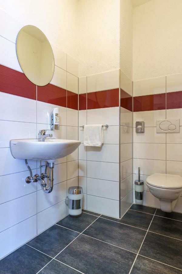Hotel Rosenstein Heubach  Bagian luar foto