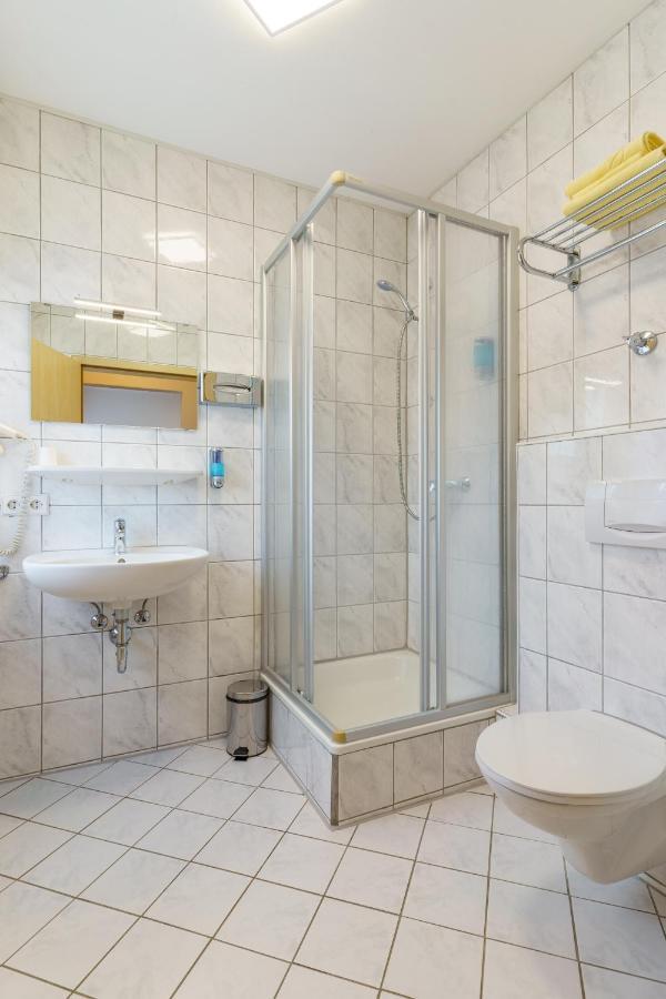 Hotel Rosenstein Heubach  Bagian luar foto