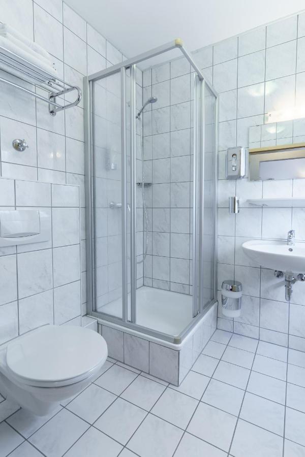 Hotel Rosenstein Heubach  Bagian luar foto