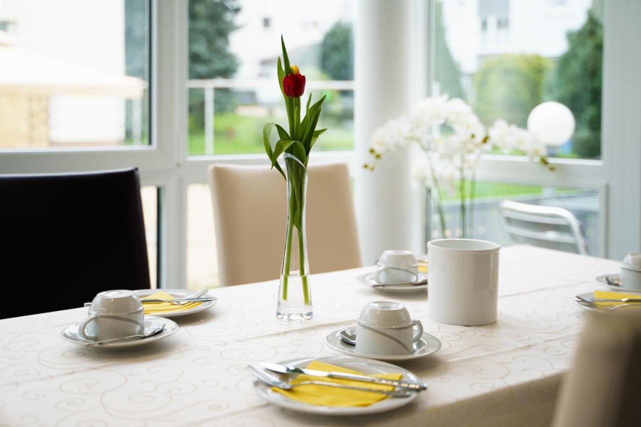 Hotel Rosenstein Heubach  Bagian luar foto