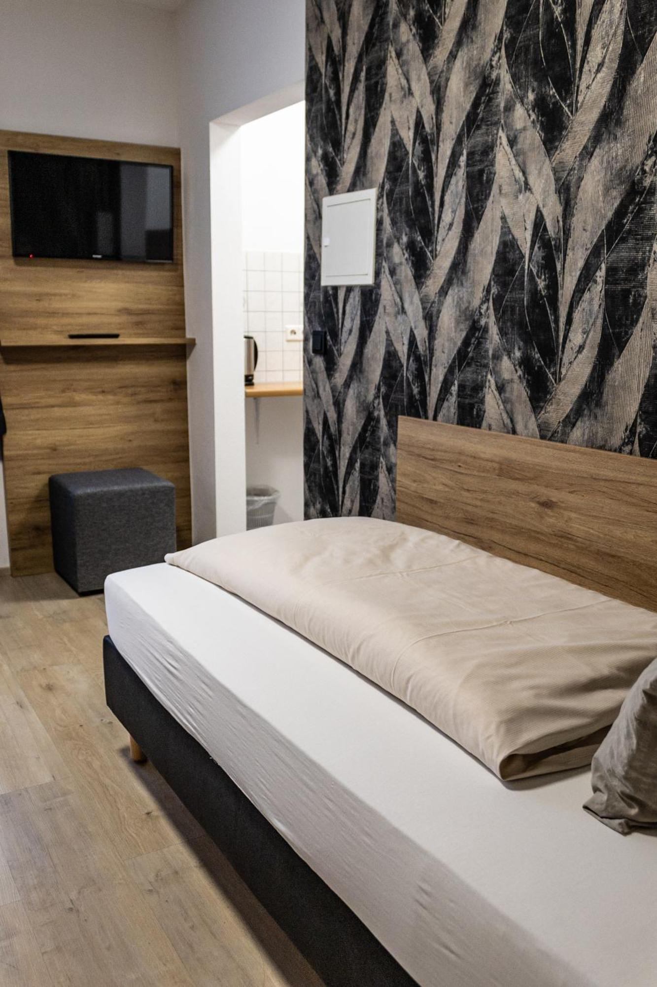 Hotel Rosenstein Heubach  Bagian luar foto