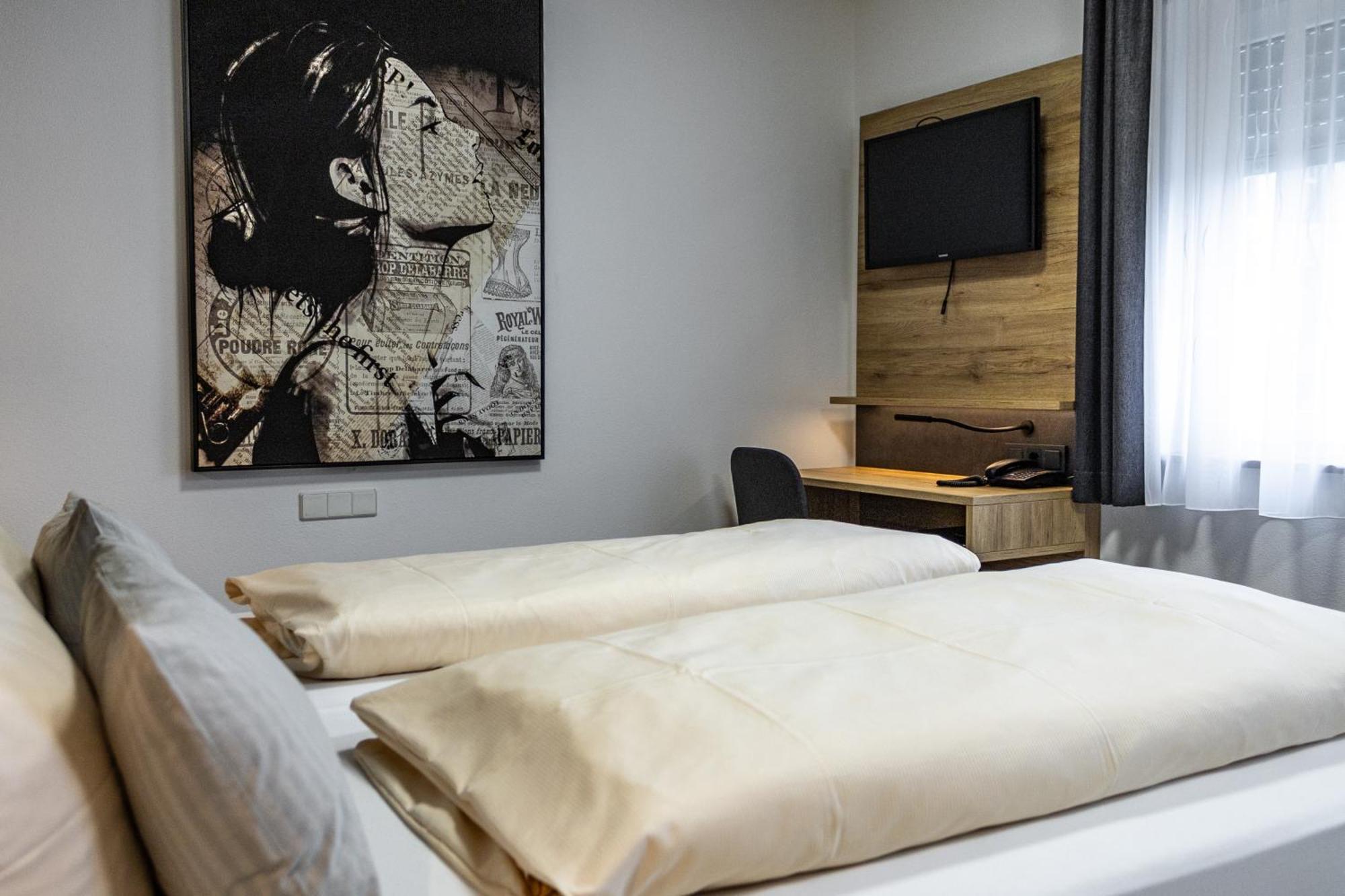 Hotel Rosenstein Heubach  Bagian luar foto